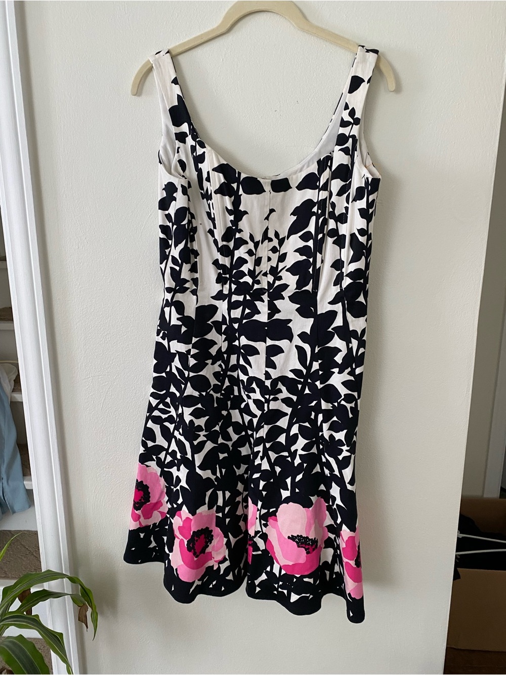 Nine West Black & White Floral Mini with Pink Hem Flowers
